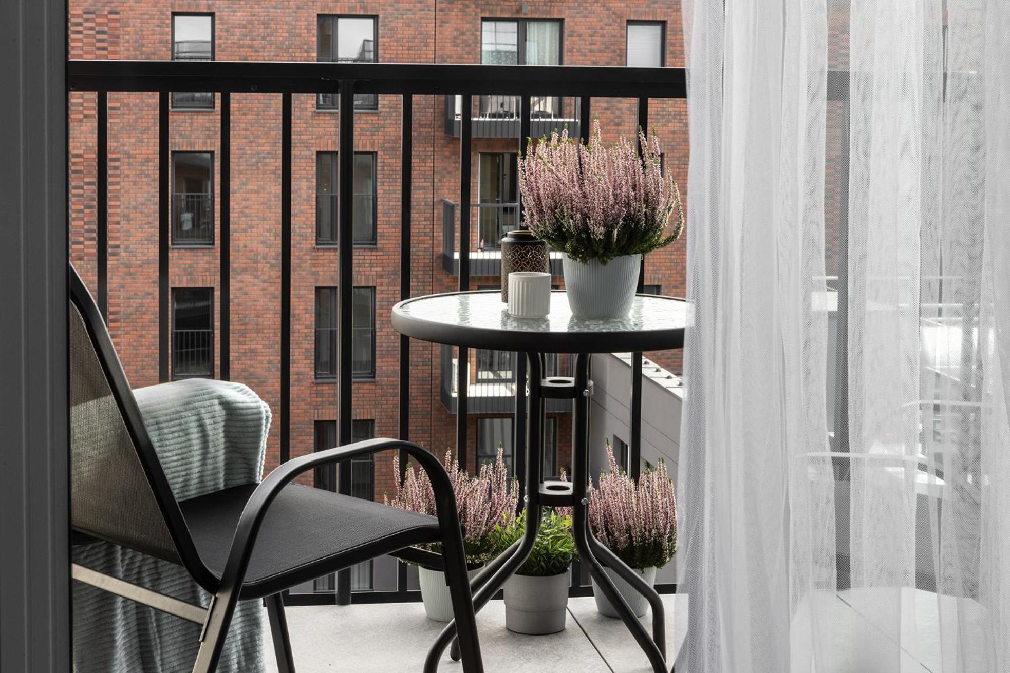 New #Madalinskiego57 - City Center, New Bulding, 2 Bedrooms, 2X Double Beds And A Fold-Out Sofa, Separate Kitchen, Air Conditioning, Balcony, Underground Parking, Self Check In 24H, Internet, Netflix, Coffee Machine, Washing Machine,1 Km To The Railw Wrocław Kültér fotó