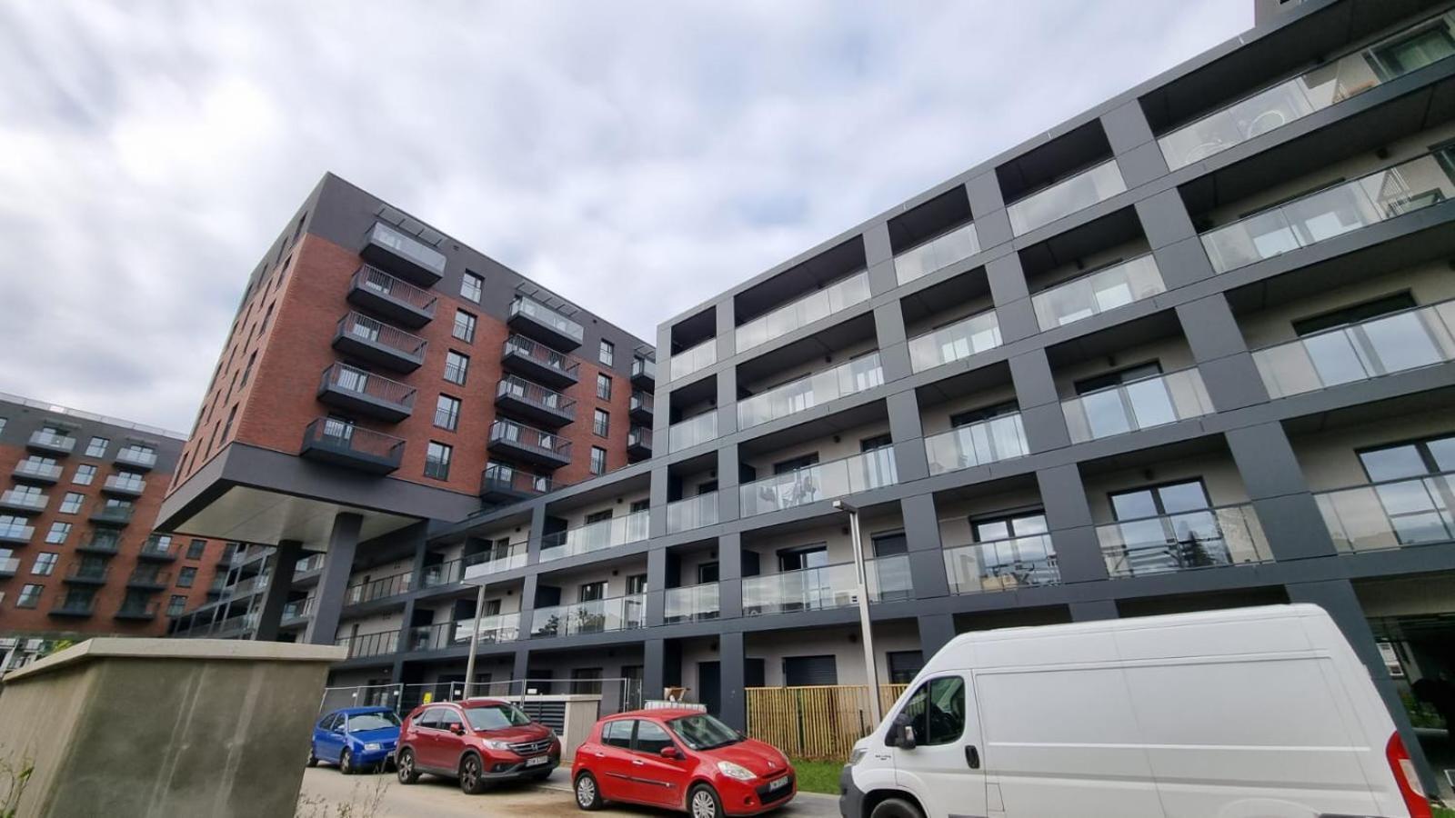 New #Madalinskiego57 - City Center, New Bulding, 2 Bedrooms, 2X Double Beds And A Fold-Out Sofa, Separate Kitchen, Air Conditioning, Balcony, Underground Parking, Self Check In 24H, Internet, Netflix, Coffee Machine, Washing Machine,1 Km To The Railw Wrocław Kültér fotó